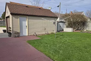 1421 21st St, Manitowoc, WI 54220 - Photo 35