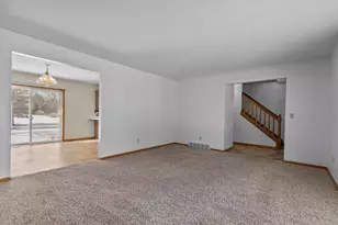 861 Carissa Ct, Omro, WI 54963 - Photo 5