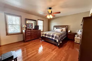 363 Sunnybrook Dr, Oshkosh, WI 54904 - Photo 13