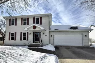 363 Sunnybrook Dr, Oshkosh, WI 54904 - Photo 1