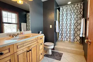 363 Sunnybrook Dr, Oshkosh, WI 54904 - Photo 15