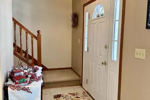 363 Sunnybrook Dr, Oshkosh, WI 54904 - Photo 11