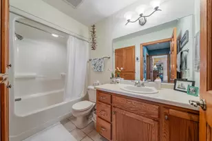 1579 Pond View Dr, Neenah, WI 54956 - Photo 23