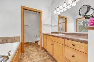 1941 Horseshoe Ln, De Pere, WI 54115 - Photo 23