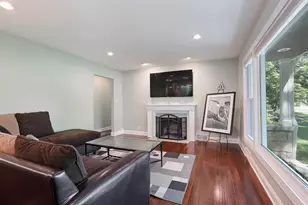 7125 N Longacre Rd, Fox Point, WI 53217 - Photo 17