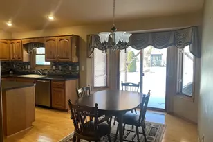 1710 Emerald Dr, Green Bay, WI 54311 - Photo 7