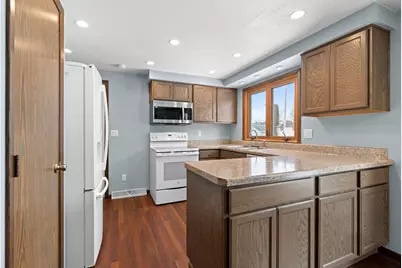 855 Greenfield Trail, Oshkosh, WI 54904 - Photo 9