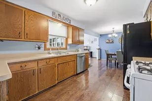 1003 Cedar St, Little Chute, WI 54140 - Photo 7