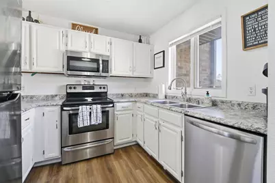 76 Spencer Village Court, Appleton, WI 54914 - Photo 9