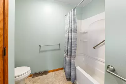 1150 Laager Lane, Oshkosh, WI 54902 - Photo 19