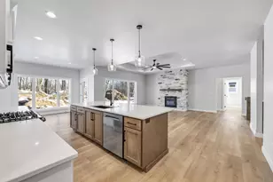 3698 Folkestone Dr, Green Bay, WI 54313 - Photo 11