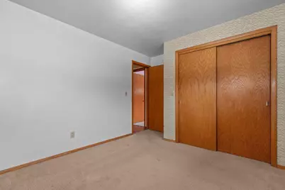 2401 W Roberts Avenue, , WI 54914 - Photo 29