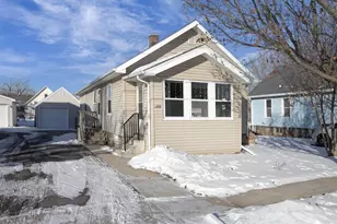 213 Lawson St, Menasha, WI 54952 - Photo 1