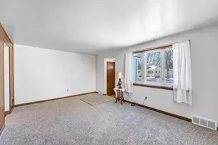 1707 11th Ave, Green Bay, WI 54304 - Photo 7