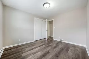 1201 W Brewster St, Appleton, WI 54914 - Photo 13