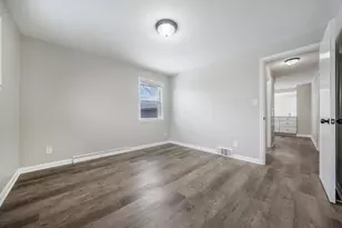 1201 W Brewster St, Appleton, WI 54914 - Photo 15