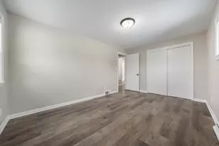 1201 W Brewster St, Appleton, WI 54914 - Photo 11