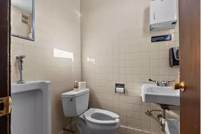 344 Bowen Street, Oshkosh, WI 54901 - Photo 25