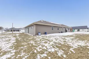 444 Sunny Vista Ct, Seymour, WI 54165 - Photo 25