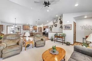 444 Sunny Vista Ct, Seymour, WI 54165 - Photo 5