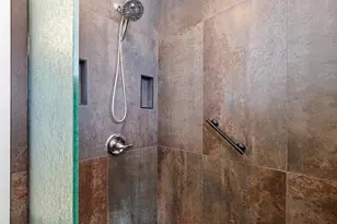 1107 Algoma Blvd, Oshkosh, WI 54901 - Photo 19