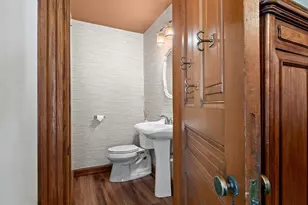 1107 Algoma Blvd, Oshkosh, WI 54901 - Photo 15