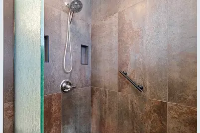 1107 Algoma Boulevard, Oshkosh, WI 54901 - Photo 19