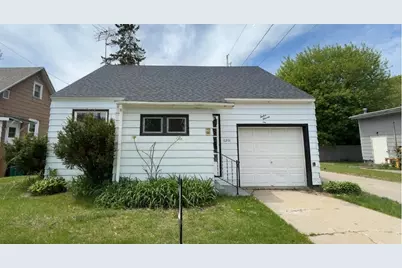 1211 Wells Street, Marinette, WI 54143 - Photo 1