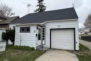 1211 Wells St, Marinette, WI 54143 - Photo 5