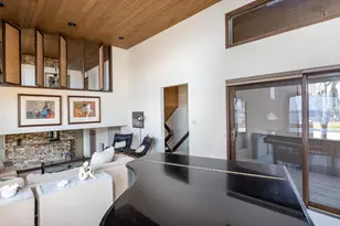 2136 White Swan Dr, Oshkosh, WI 54901 - Photo 11