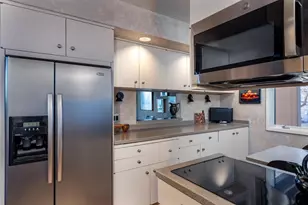 2136 White Swan Dr, Oshkosh, WI 54901 - Photo 17