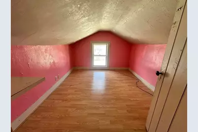 1212 Hawthorne Street, Two Rivers, WI 54241 - Photo 11