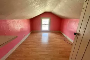 1212 Hawthorne St, Two Rivers, WI 54241 - Photo 11