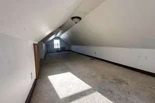 1212 Hawthorne St, Two Rivers, WI 54241 - Photo 15