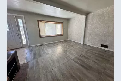 1212 Hawthorne Street, Two Rivers, WI 54241 - Photo 9