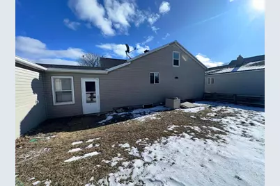 1212 Hawthorne Street, Two Rivers, WI 54241 - Photo 5