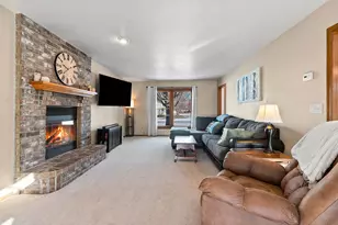 2180 Cumberland Dr, Green Bay, WI 54311 - Photo 9