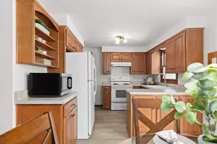 1650 Biemeret St, Green Bay, WI 54304 - Photo 9