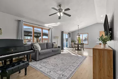 W5372 Gable Drive, Appleton, WI 54915 - Photo 3