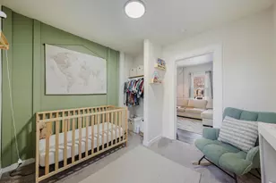 402 W 10th Ave, Oshkosh, WI 54902 - Photo 13