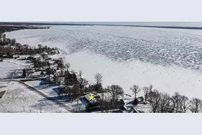 9205 Willow Lane, Fremont, WI 54940 - Photo 7