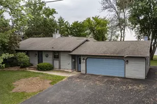 9205 Willow Ln, Fremont, WI 54940 - Photo 9