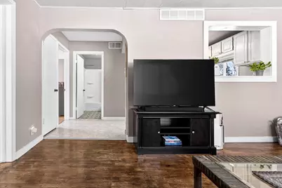 1221 Hillcrest Drive, Kaukauna, WI 54130 - Photo 7