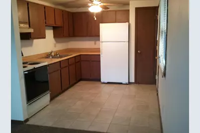 933 Shea Avenue, Green Bay, WI 54303 - Photo 3