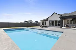 2448 Riddle Ct, De Pere, WI 54115 - Photo 7