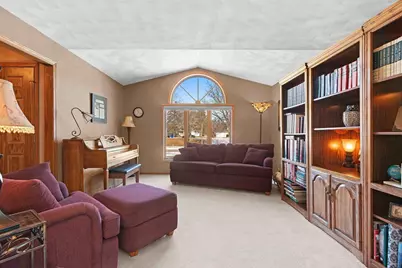 1009 E Northwood Drive, Appleton, WI 54911 - Photo 3