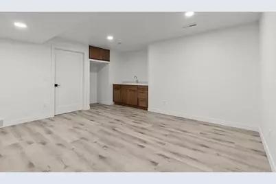 N8881 Killarney Way, Menasha, WI 54952 - Photo 41