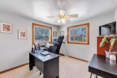 203 E Glenbrook Drive, Pulaski, WI 54162 - Photo 9