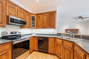 W6054 Zinnia Dr, Appleton, WI 54915 - Photo 9