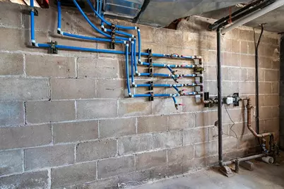 325 S Jefferson Street, Green Bay, WI 54301 - Photo 23